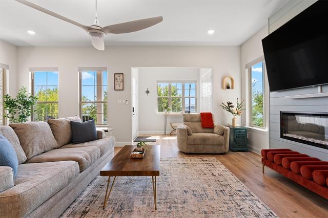 Photo - 7309 Sunset Blvd