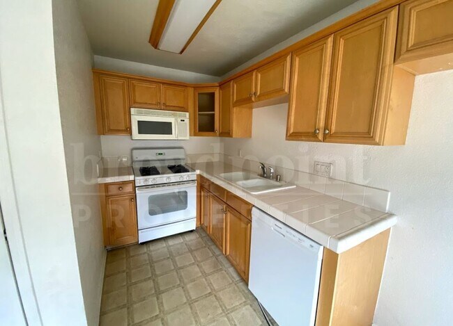 Photo - 1124 N Broadway