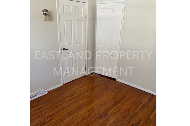 Photo - 1964 Burr St