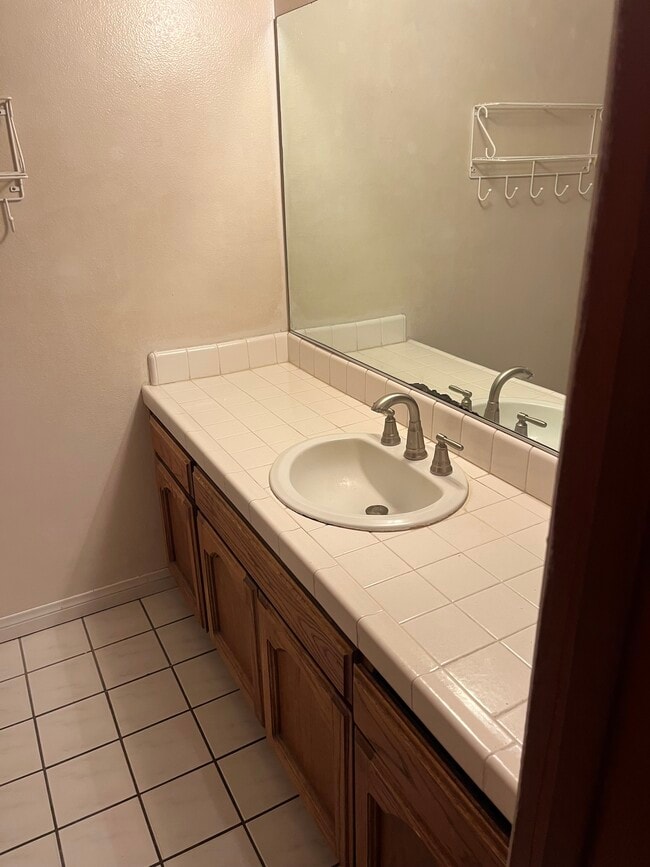 Photo - 17200 Newhope St Unit Los Cab Studio