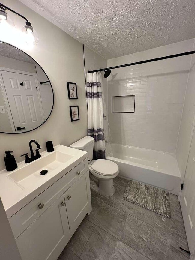 Photo - 442 Shady Glen Dr