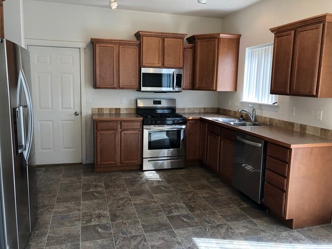 Photo - 1437 SW Junegrass Ln