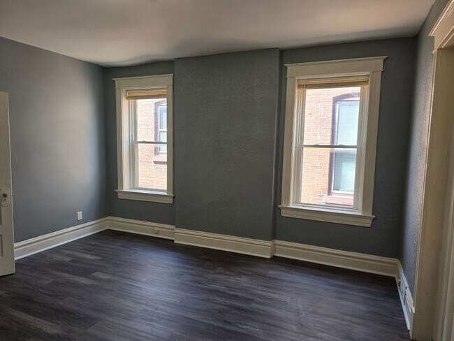 Newly Renovated 1 Bed 1 Bath Apartment for Rent!