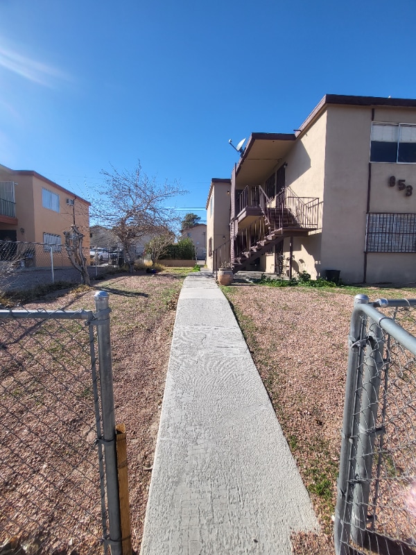 Photo - 853 N Bruce St