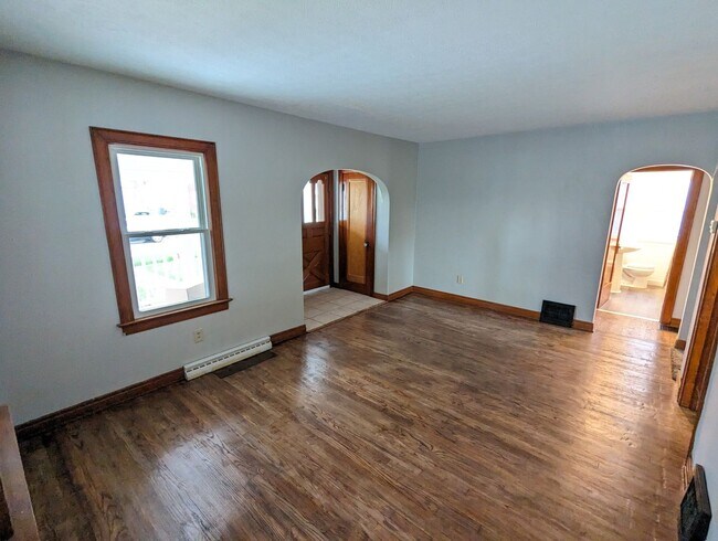 Photo - Beautiful 3 bedroom home with covered fron...