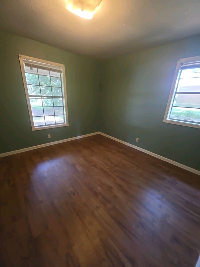 Photo - 224 Ragan St