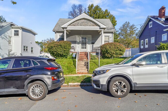 Photo - Ewing, NJ – 7BR / 2BA. House near TCNJ. Spacious layout. - Gambourg Properties