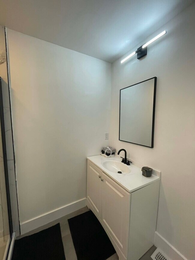 Photo - 608 Crawford Rd