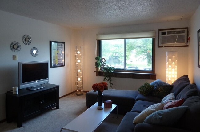 Photo - $1,095 | 2 Bedroom, 1 Bathroom Apartment | Cat Friendly* | Available for August 1st, 2026 Move In! Unit 31