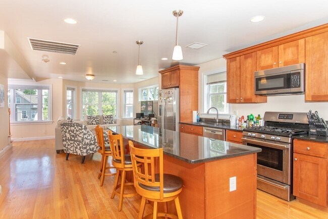 Photo - 383 Hyde Park Ave Unidad 2 Rental