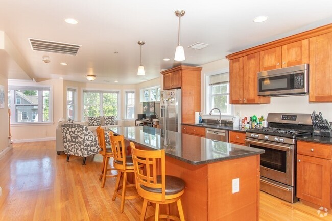 Building Photo - 383 Hyde Park Ave Unit 2 Rental