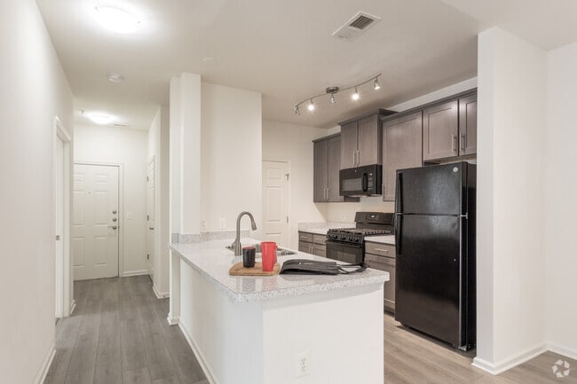 2BR, 2BA - 1,106 SF