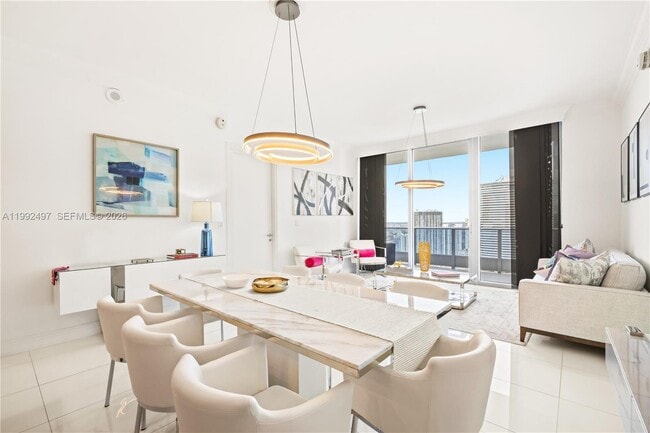 Photo - 200 Biscayne Boulevard Way