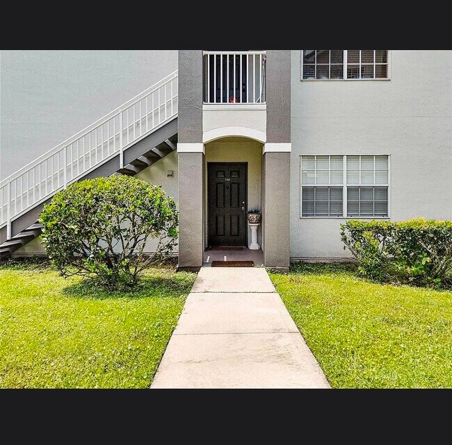 13929 Fairway Island Dr Unidad 818
