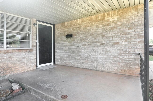 Photo - 24 SW 54th St