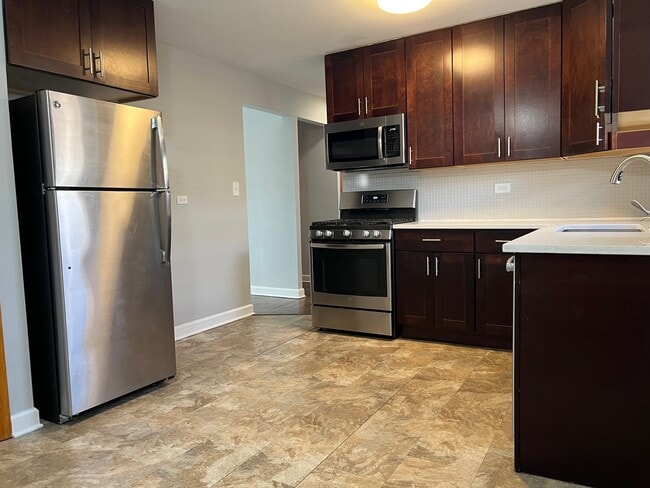 Photo - 8614 W Berwyn Ave