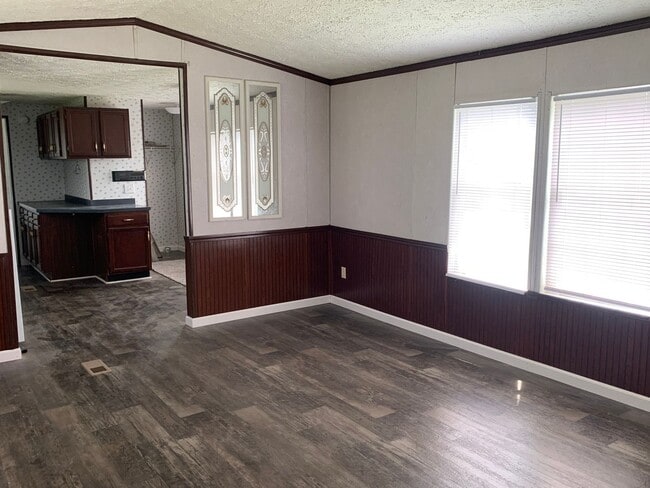 Photo - 1825 Blue Creek Rd