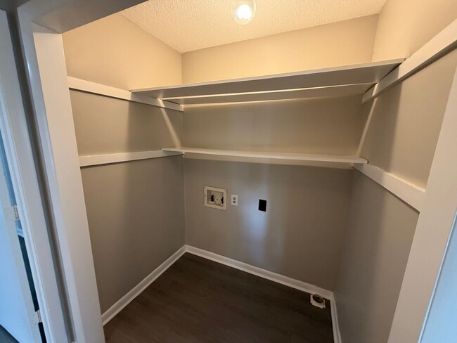 Photo - 1 Bed 1 Bath Unit In Shelbyvillle
