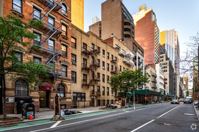 Photo - 234 E 52nd St