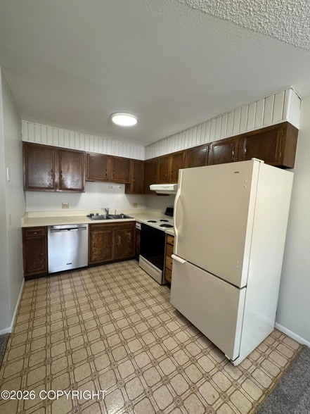Photo - 5760 College Dr