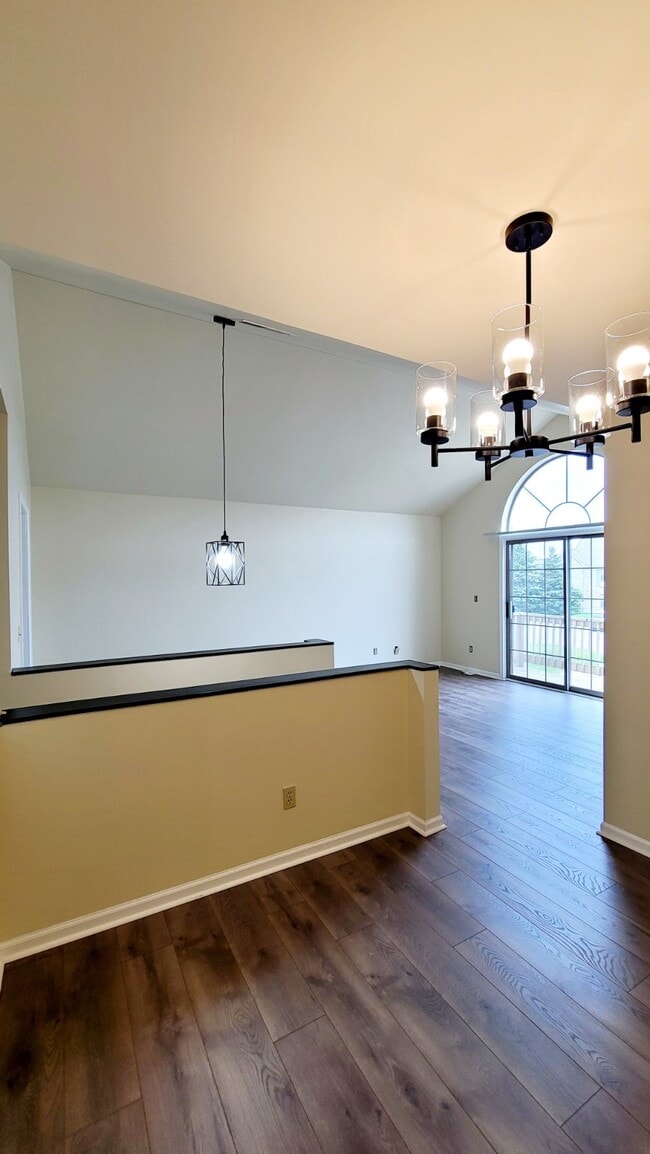 Photo - 245 Brookwood Dr Unit 5