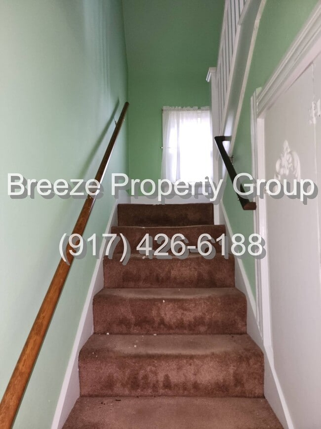 Photo - 1508 Albert St