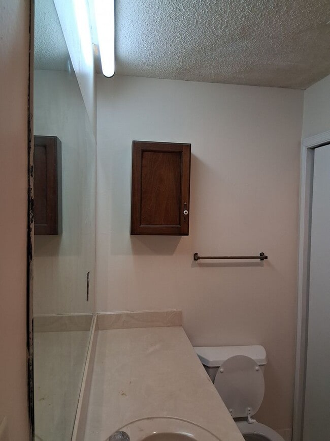 Photo - 2110 Lennox St