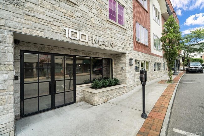 Photo - 100 Main St Unit 3B