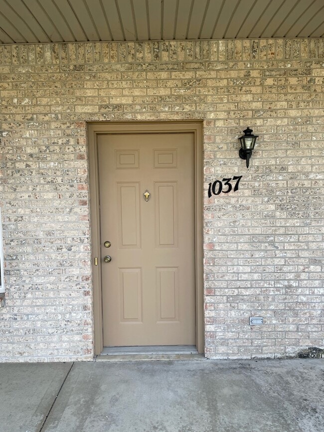 Photo - 1033 Jill Ct Unit 1037