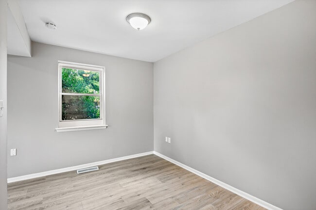 Photo - 5636 Purdue Ave