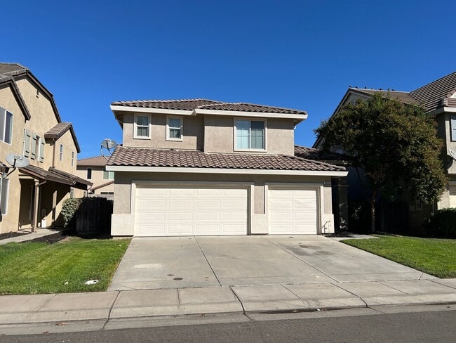 Photo - 5 bedroom home located in Sylvan School District!