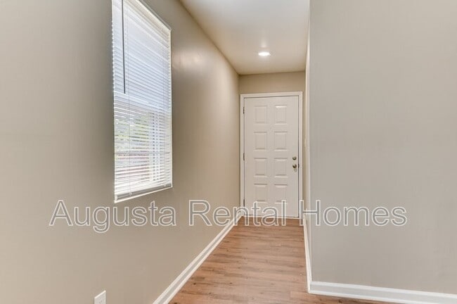 Photo - 3033 Old Powderhouse Rd