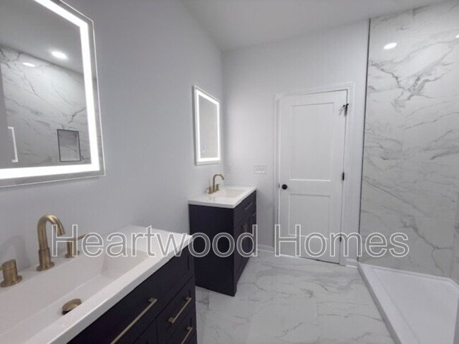 Photo - 212 Lincolnshire Blvd