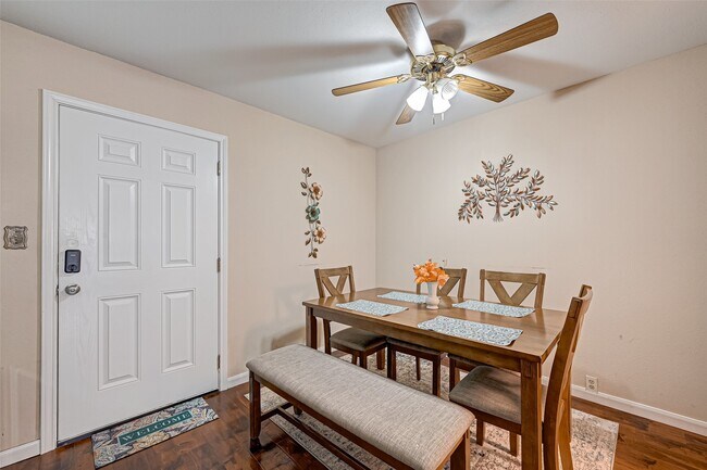 2121 Fountain View Dr Unit 16