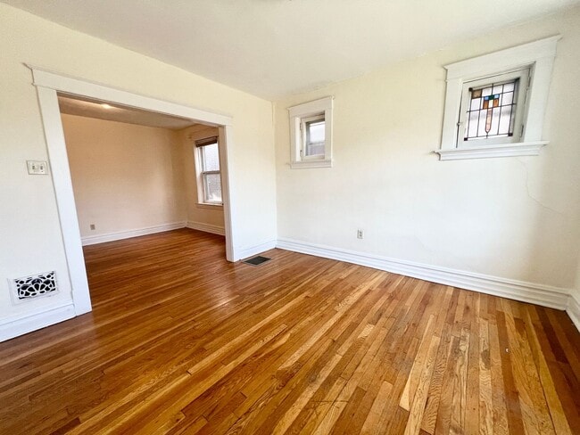 Photo - 911 St Rita Ave