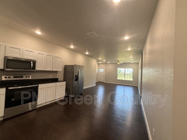 Photo - 13523 S Mingo Rd