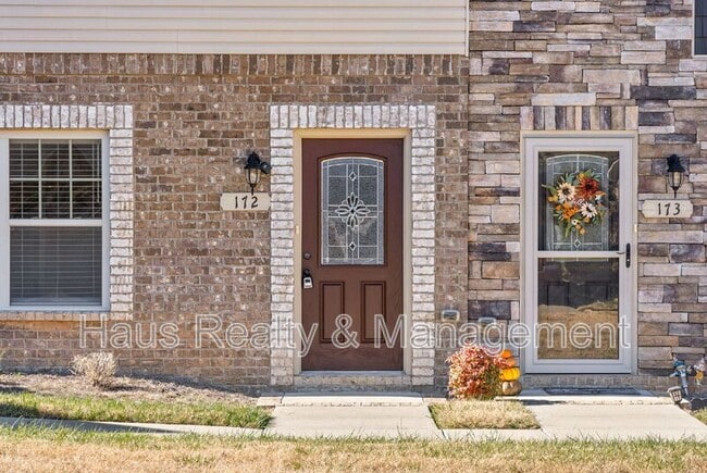 Photo - 172 Dundee Dr