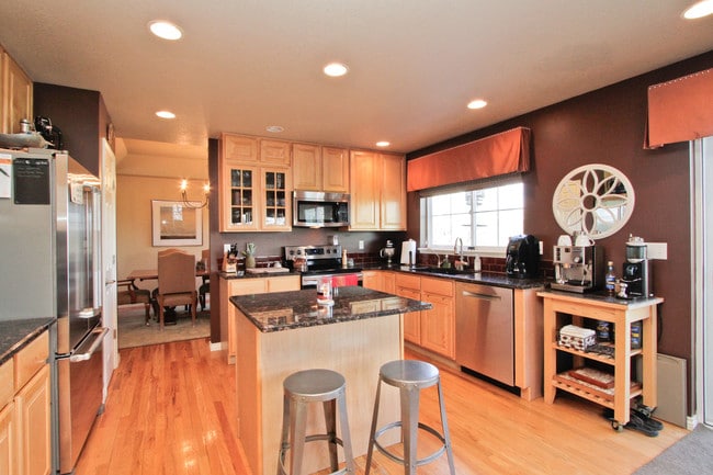 Photo - Beautiful 4BD/3.5BA Indian Peaks Home on Golf Course with Views!