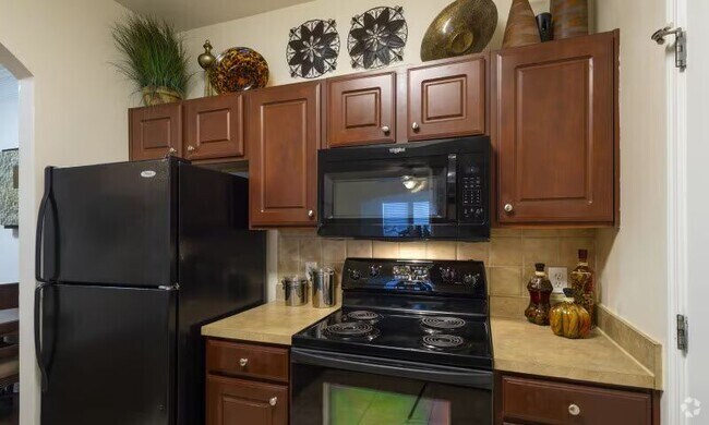 Building Photo - The Height of Comfort, The Peak of Style! Unit ASL2 Rental