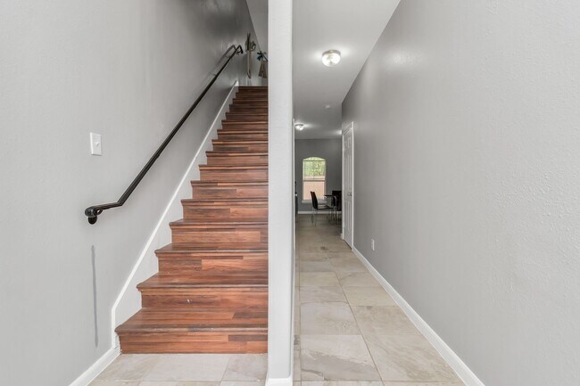 Photo - 5822 Santa Bernadetta