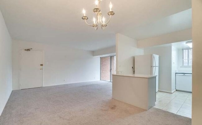 Building Photo - 3700 N Rosser St Unit 201