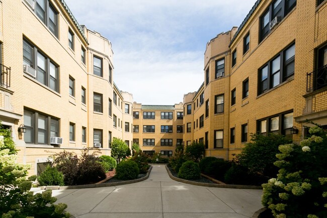 Building Photo - 2329 N Rockwell St