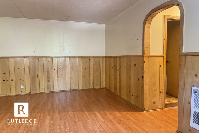Photo - East Medford Victorian Upstairs Apartment