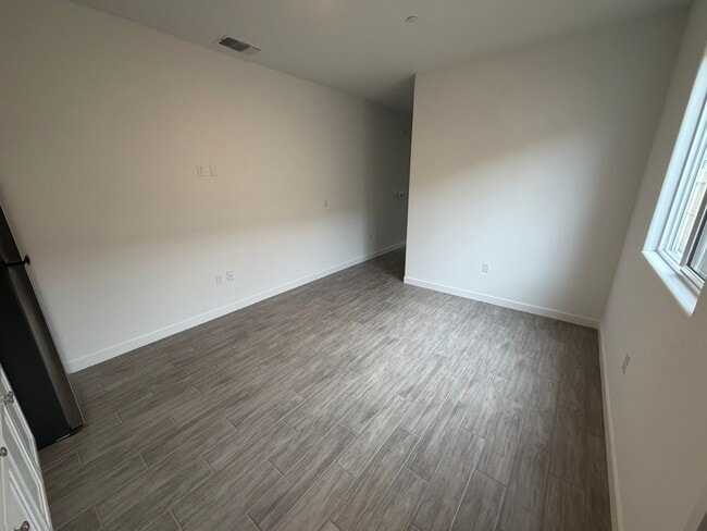 Photo - 10933 Admiral Cove Way