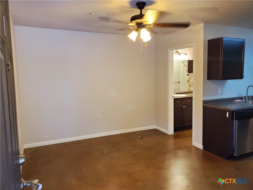 Photo - 1037 W Court St Apartment Unit B