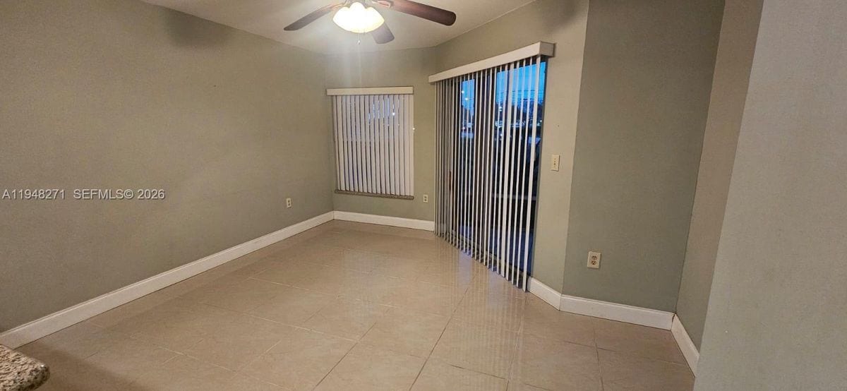 Photo - 4751 Via Palm Lakes