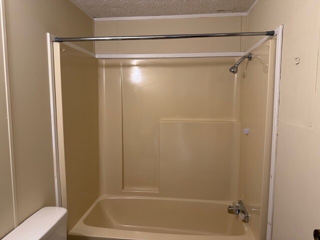 Photo - 835 Milford Rd