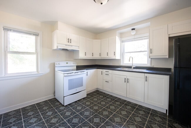Photo - 209 Kedzie St Unidad Apartment #2