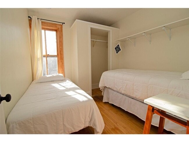 Photo - 1211 5th St NE