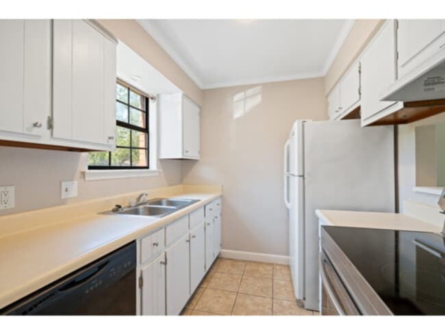 Photo - 7250 Hilburn Rd